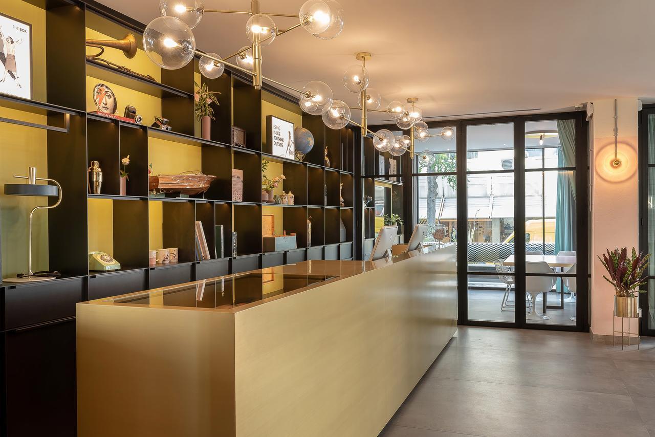 Отель The Box Riccione - Adults Only Экстерьер фото
