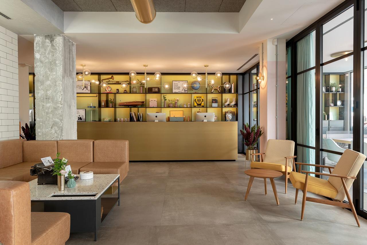 Отель The Box Riccione - Adults Only Экстерьер фото