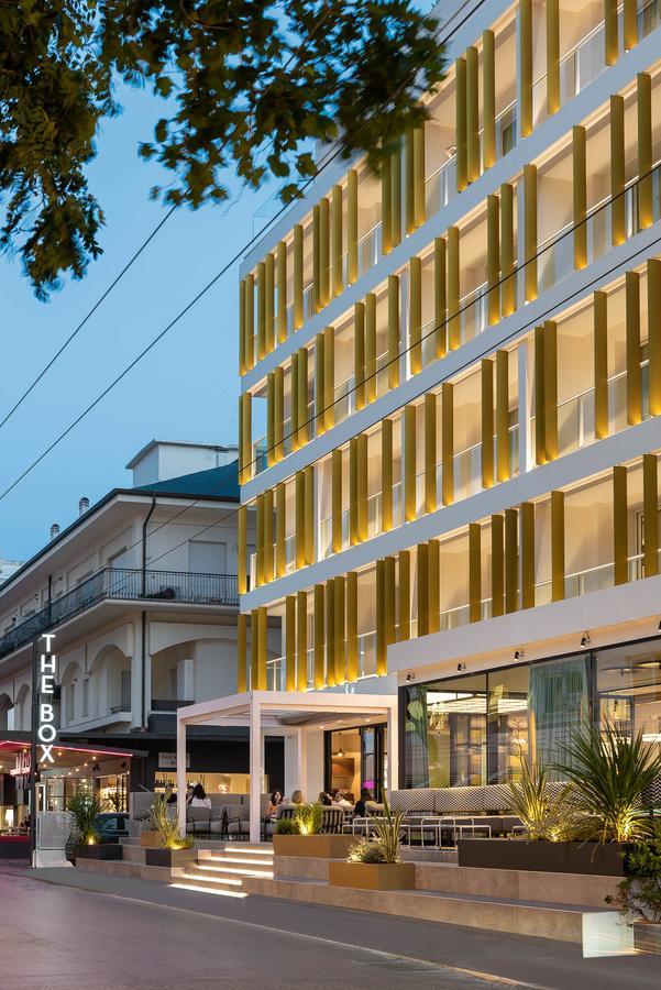 Отель The Box Riccione - Adults Only Экстерьер фото