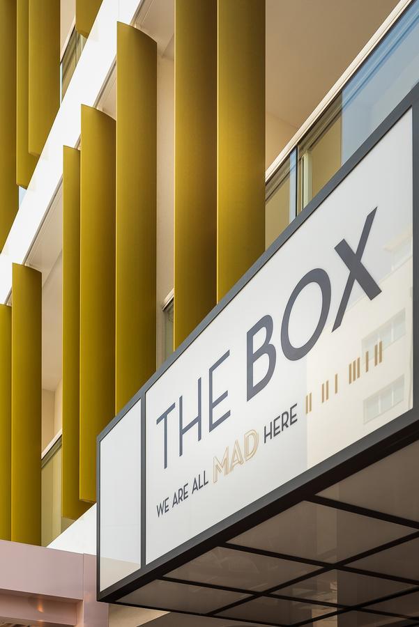 Отель The Box Riccione - Adults Only Экстерьер фото